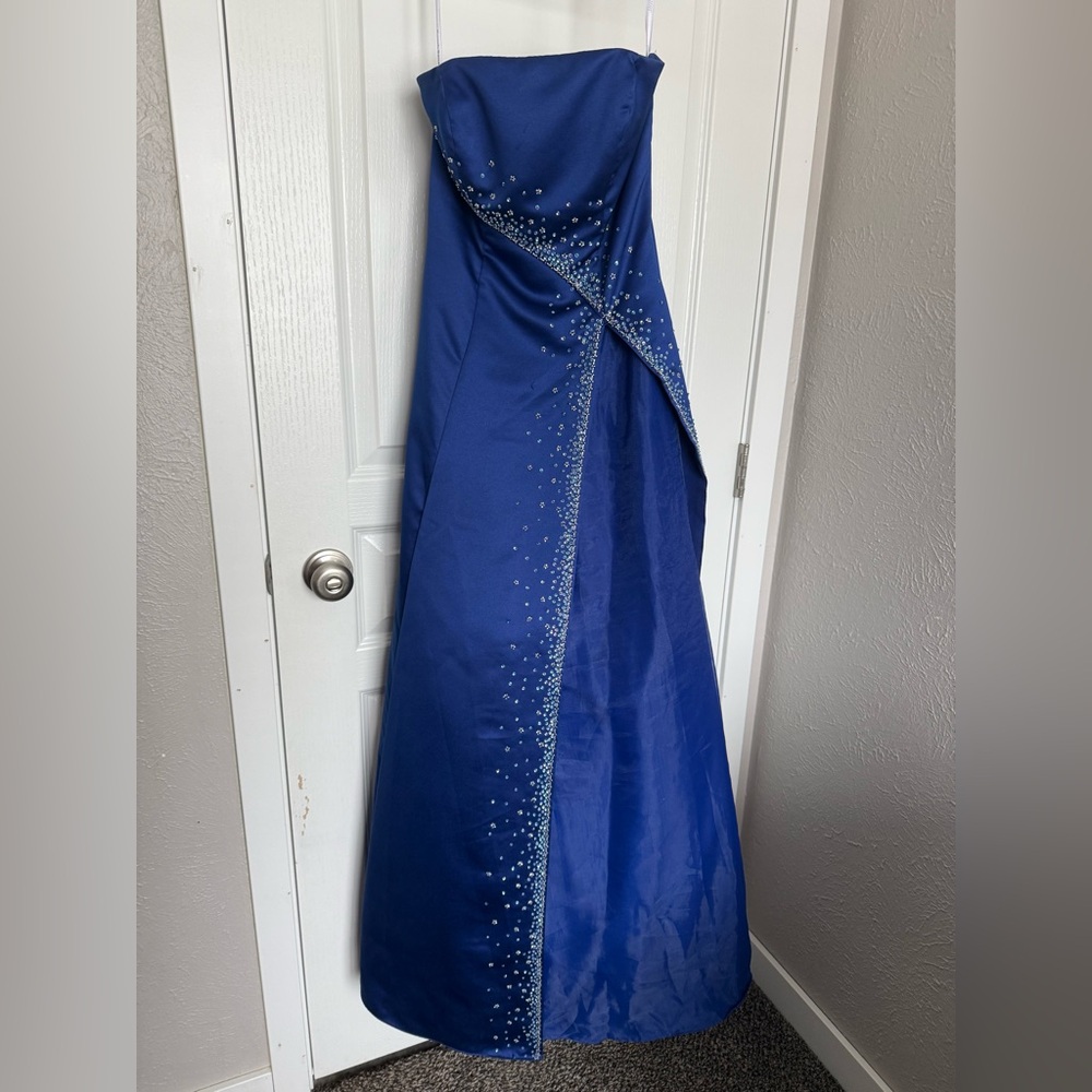 David's Bridal Elegant Royal Blue Gown